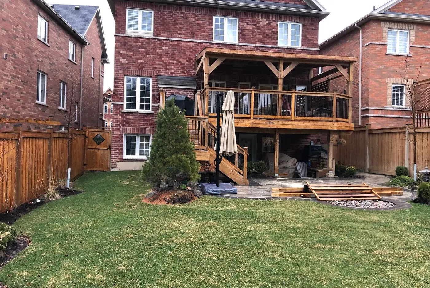 Decks project photo 2