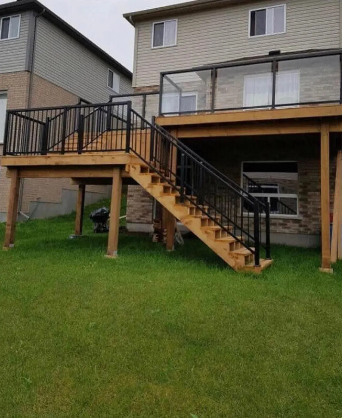 Decks project photo 9